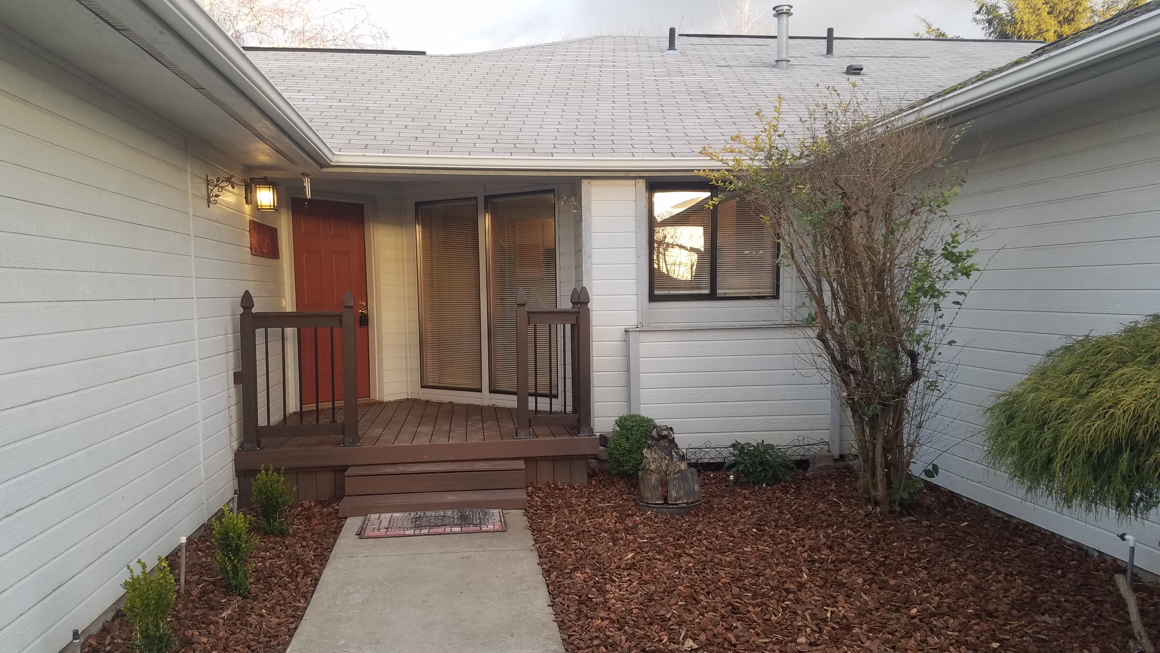 808 SE Sentry Dr.
